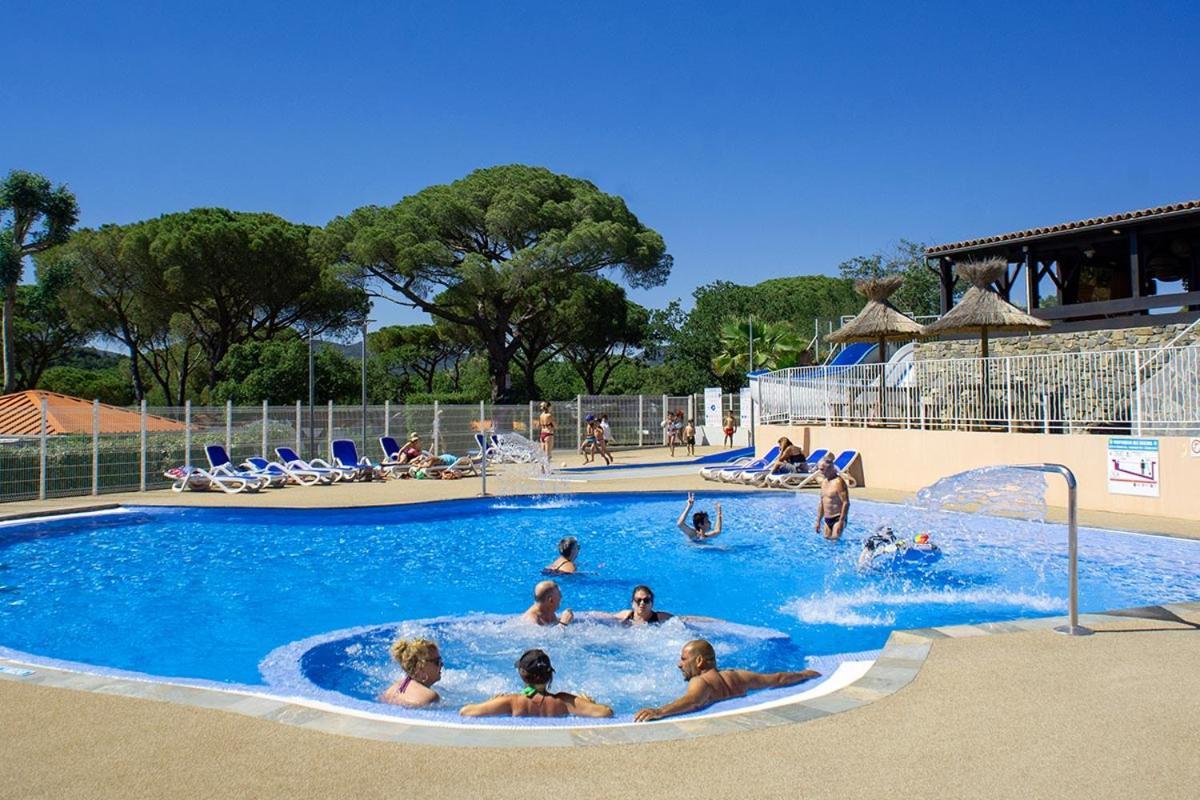 Bungalow Luxe 3 Chambres Surplombant Le Golf De St Tropez جاسّا المظهر الخارجي الصورة